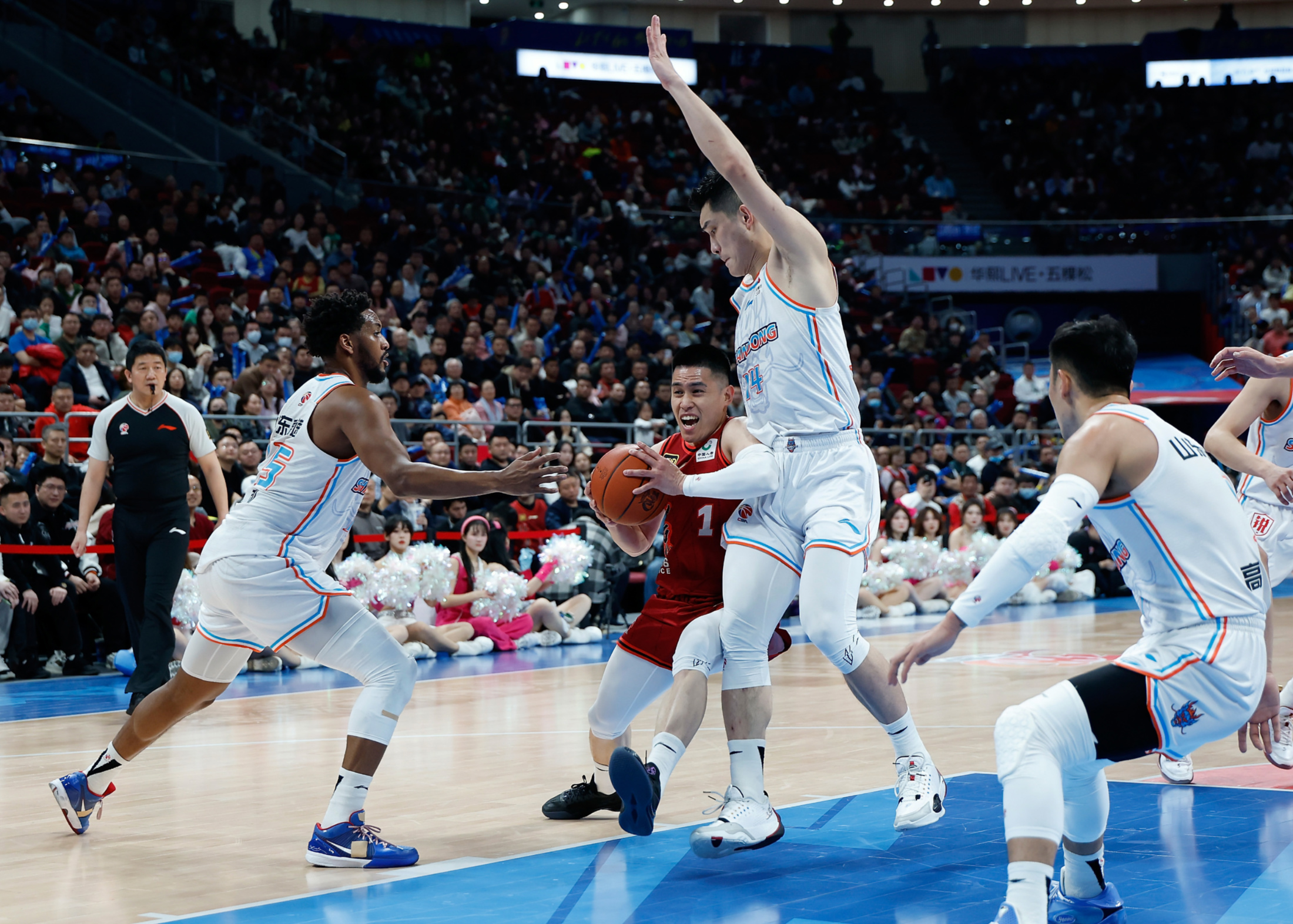 集结日阿森纳备战CBA季后赛,强势反弹细节曝光,赛场秩序良好,临场指挥获称赞的简单介绍 集结日阿森纳备战CBA季后赛,强势反弹细节曝光,赛场秩序良好,临场指挥获称赞的简单介绍