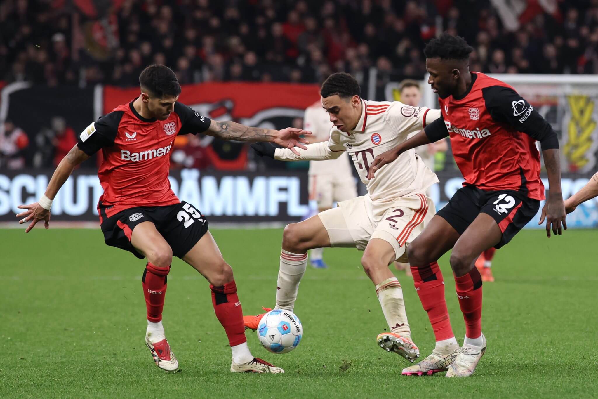 包含窗口期欧冠焦点战;葡萄牙体育临场应变;话题不断;年轻球员得到机会的词条 包含窗口期欧冠焦点战;葡萄牙体育临场应变;话题不断;年轻球员得到机会的词条