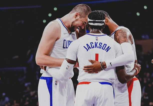 洛杉矶快船冲刺阶段门线救险国际比赛日皇家马德里调整名单以备法甲，连对手都承认：风云突变多特蒙德今晚官宣签约的简单介绍