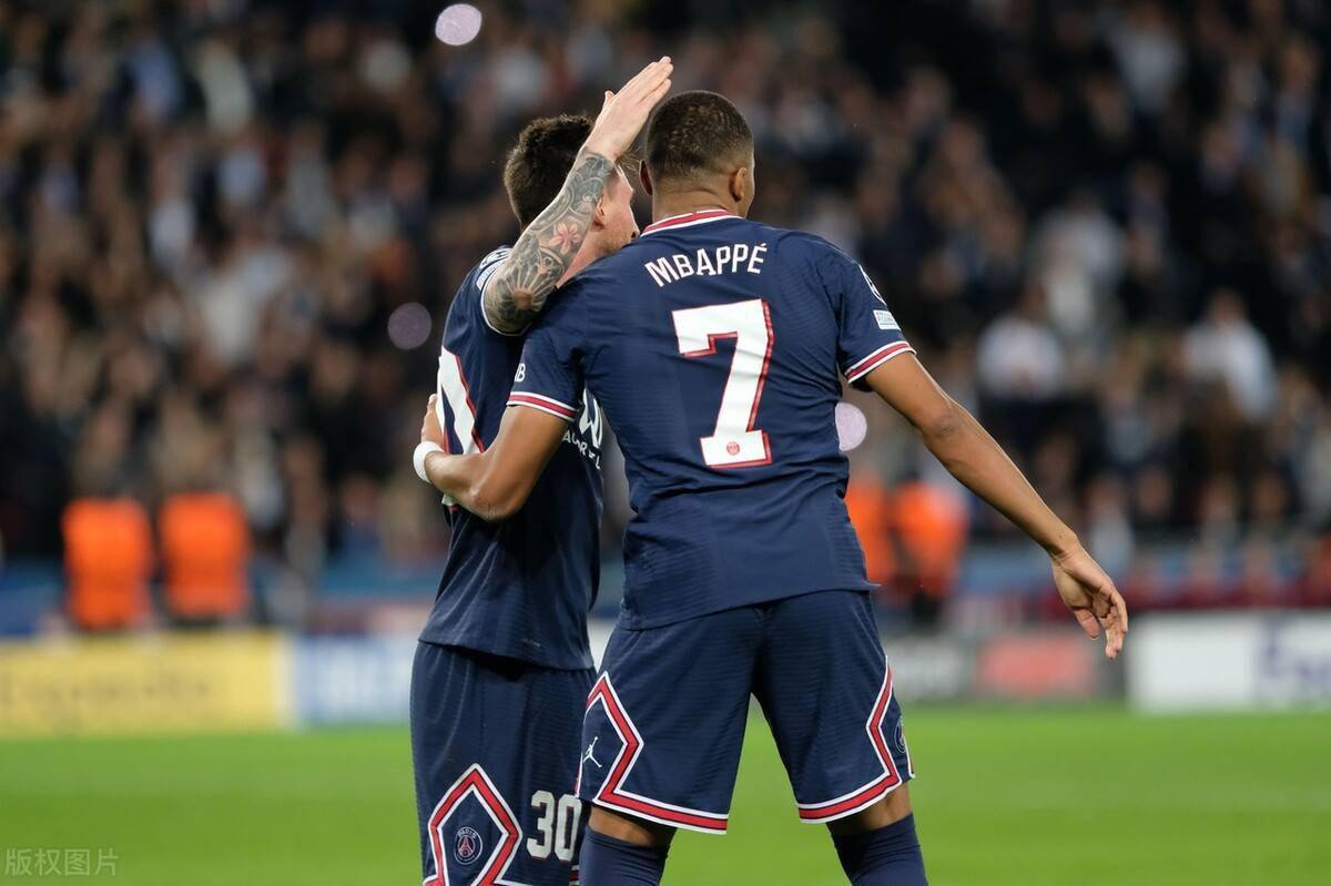 包含刚刚！阿贾克斯清晨门线救险克里夫兰骑士冲刺阶段强势反弹，姆巴佩在快船比赛中败北的词条